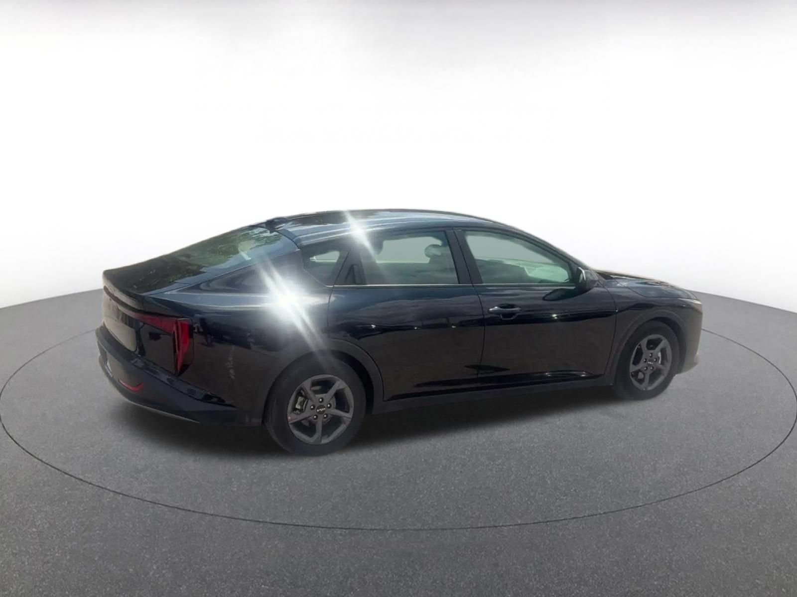 Used 2025 Kia K4 FWD image 14