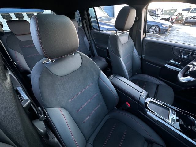 Used 2024 Mercedes-Benz GLB 250 image 44