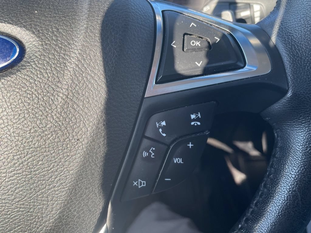 Used 2017 Ford Edge Titanium w/ Equipment Group 301A AWD/4WD image 19