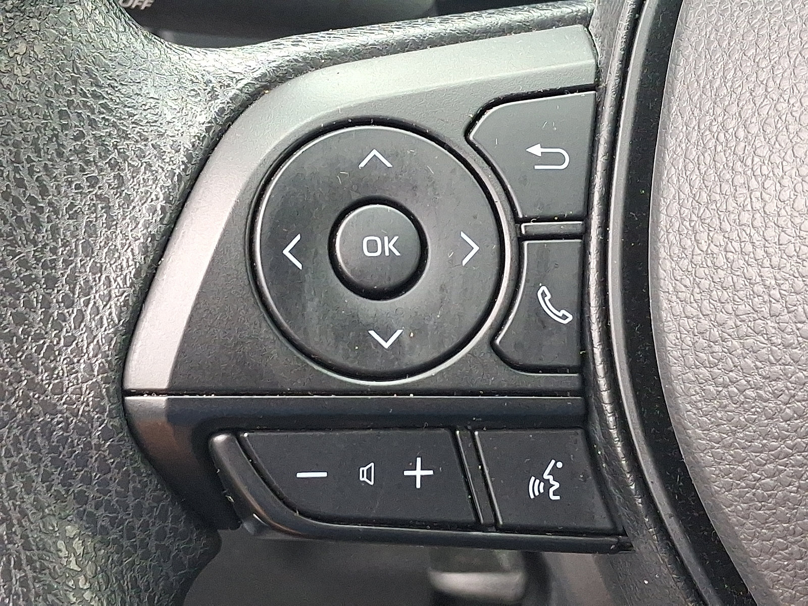 Certified 2025 Toyota RAV4 LE AWD/4WD image 21
