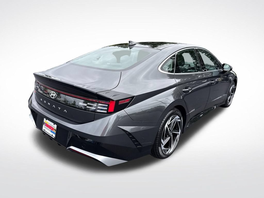 Certified 2025 Hyundai Sonata SEL FWD image 5