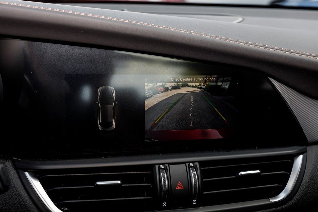 New 2025 Alfa Romeo Giulia AWD w/ Driving Assist Package image 21