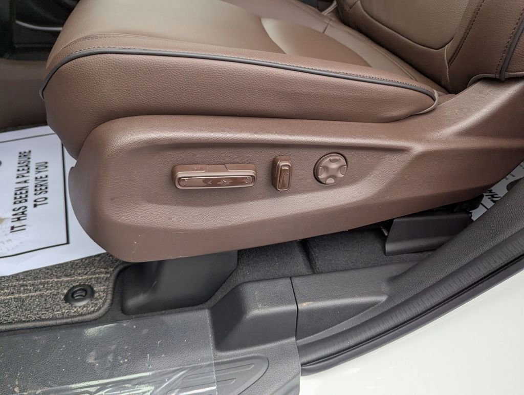 New 2026 Honda Odyssey Touring image 11