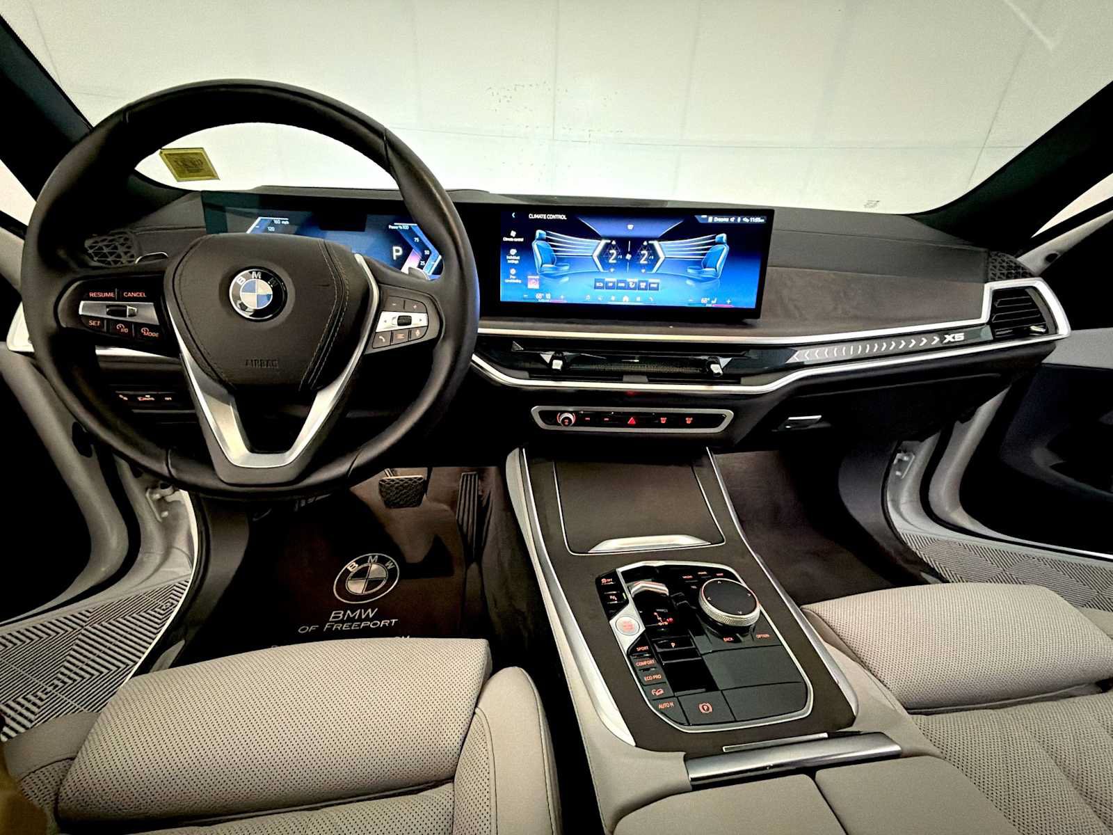 Used 2025 BMW X5 xDrive40i w/ Premium Package AWD/4WD image 17