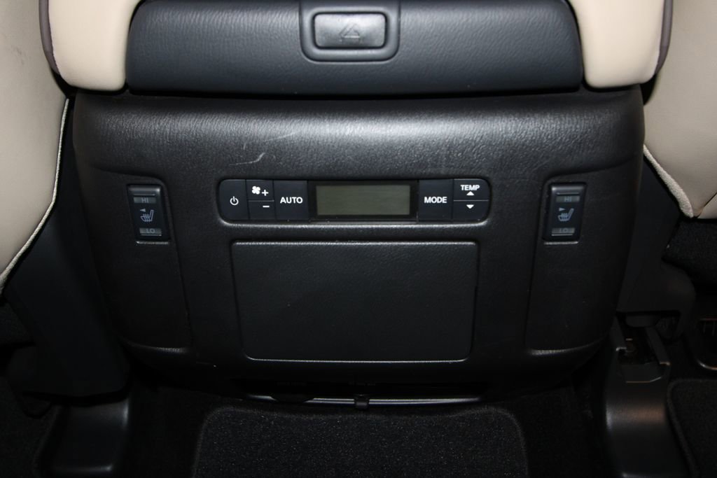 Used 2024 Nissan Armada Platinum w/ Captain's Chairs Package image 33