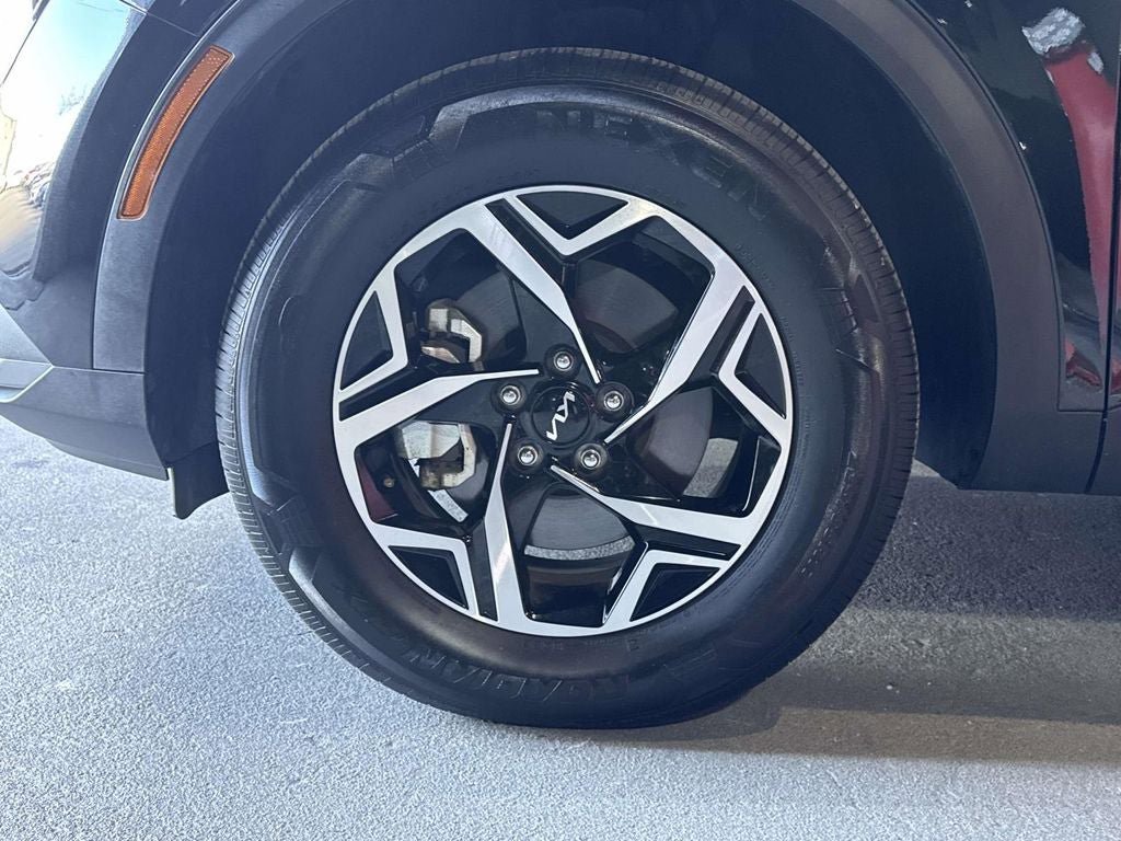 Certified 2024 Kia Sportage LX image 9