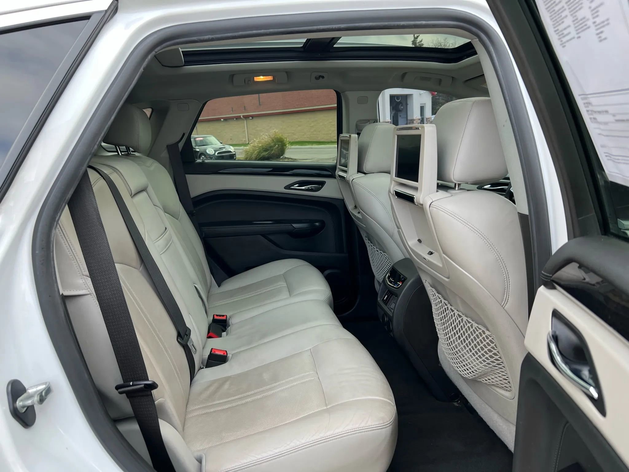 Used 2013 Cadillac SRX Premium image 21