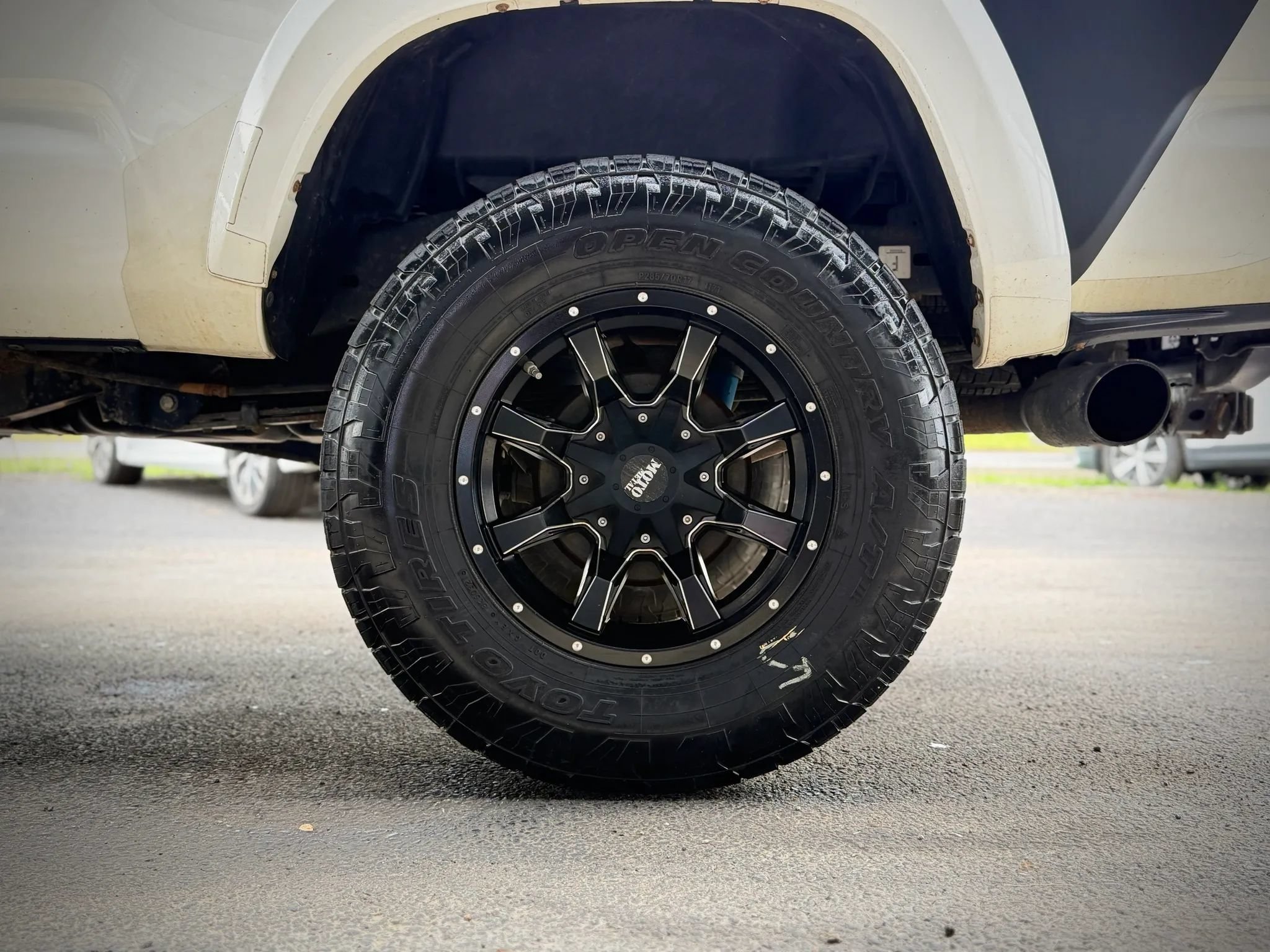 Used 2016 Toyota Tacoma TRD Sport w/ Towing Package AWD/4WD image 23