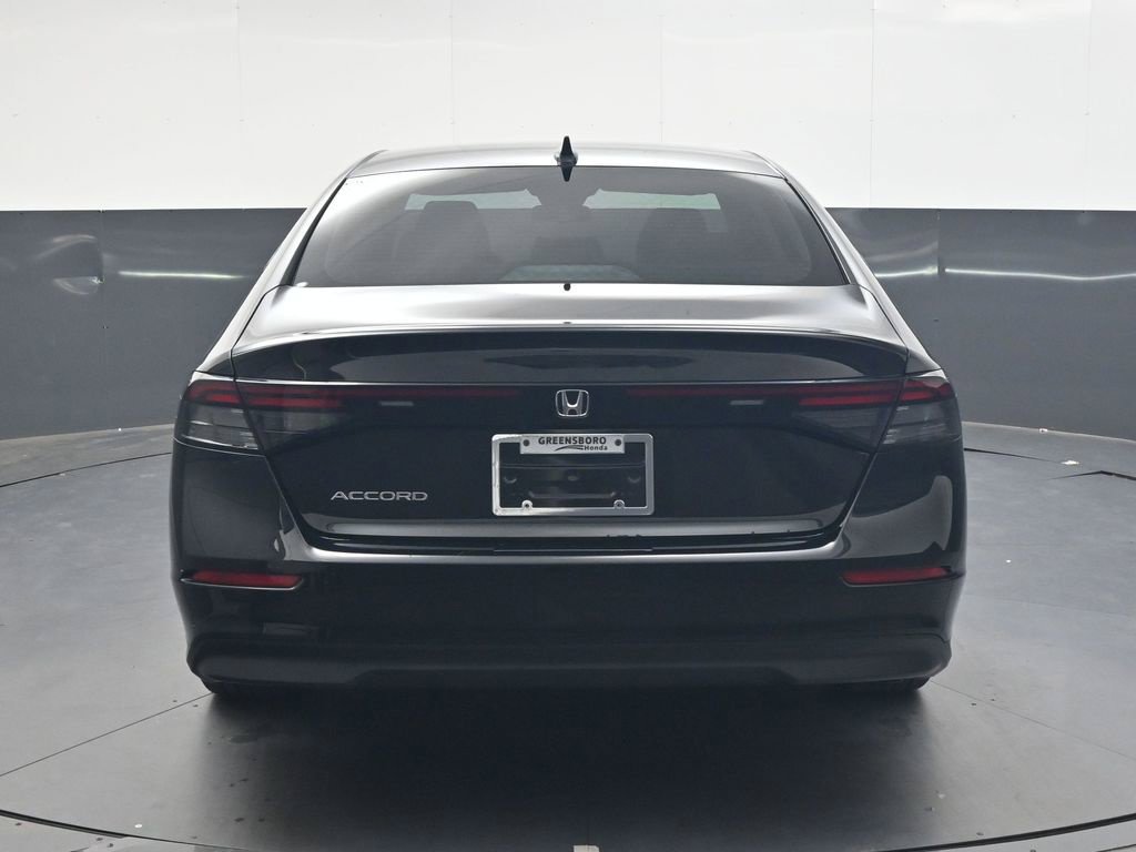 Certified 2025 Honda Accord SE image 5