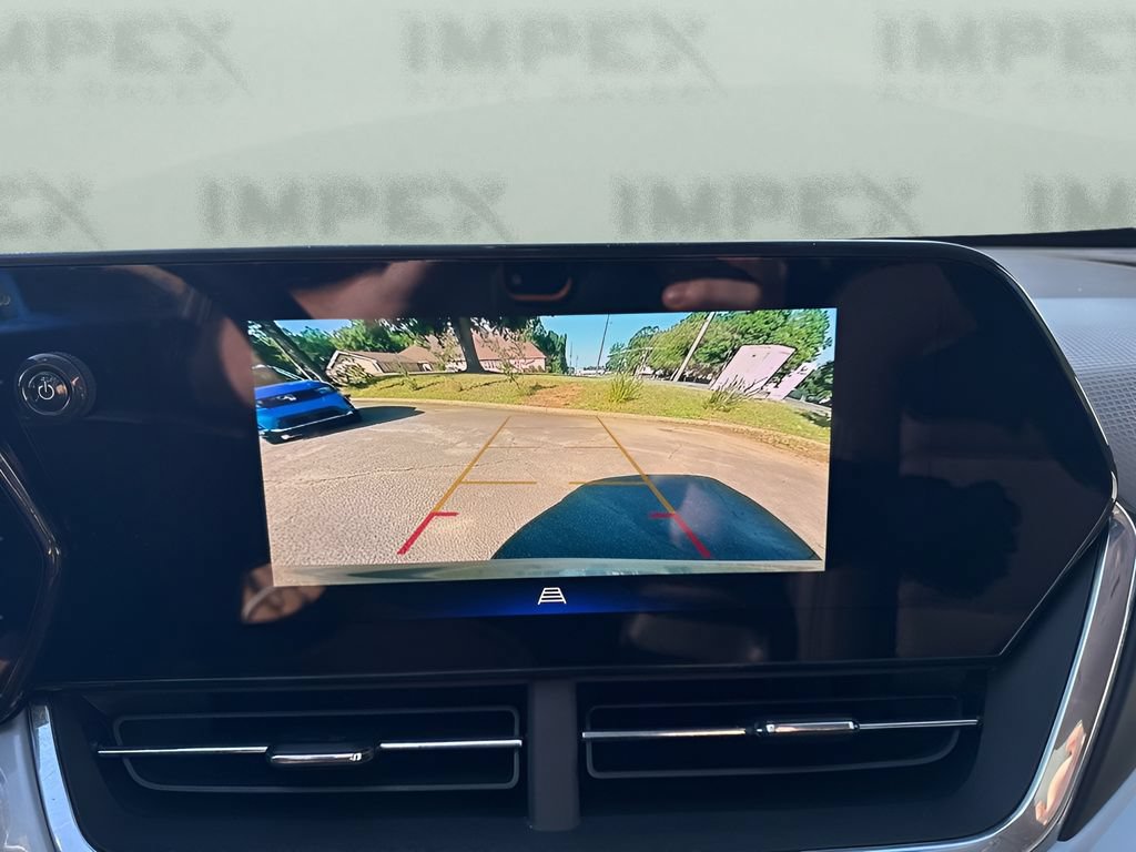 Used 2025 Chevrolet Trax LT w/ LT Convenience Package FWD image 18