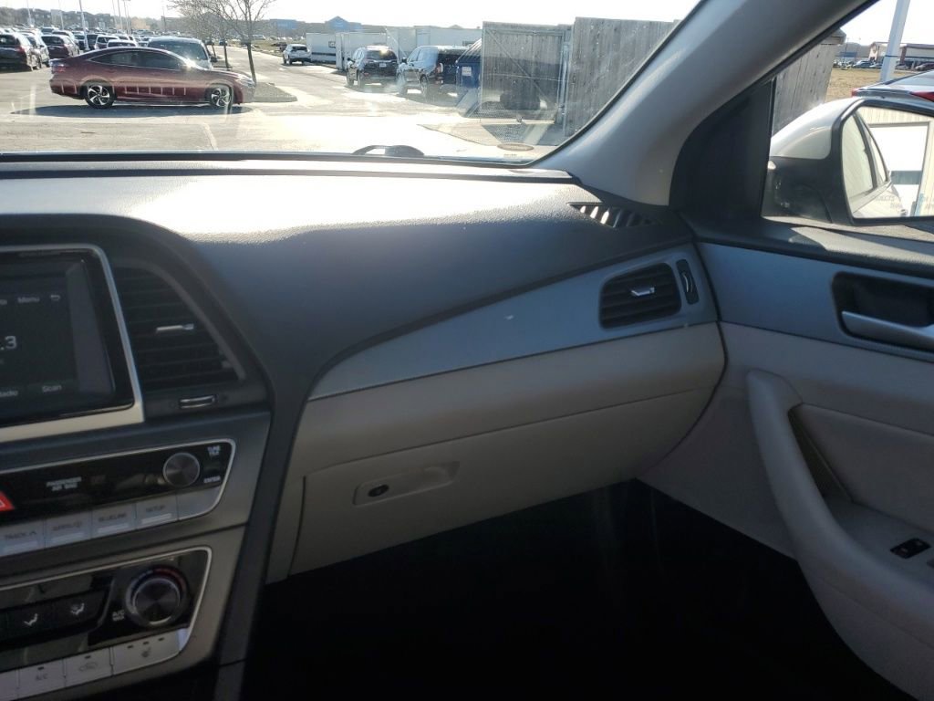 Used 2018 Hyundai Sonata SEL w/ Cargo Package image 24