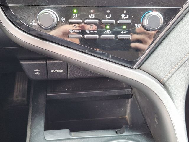 Used 2019 Toyota Camry LE FWD image 18