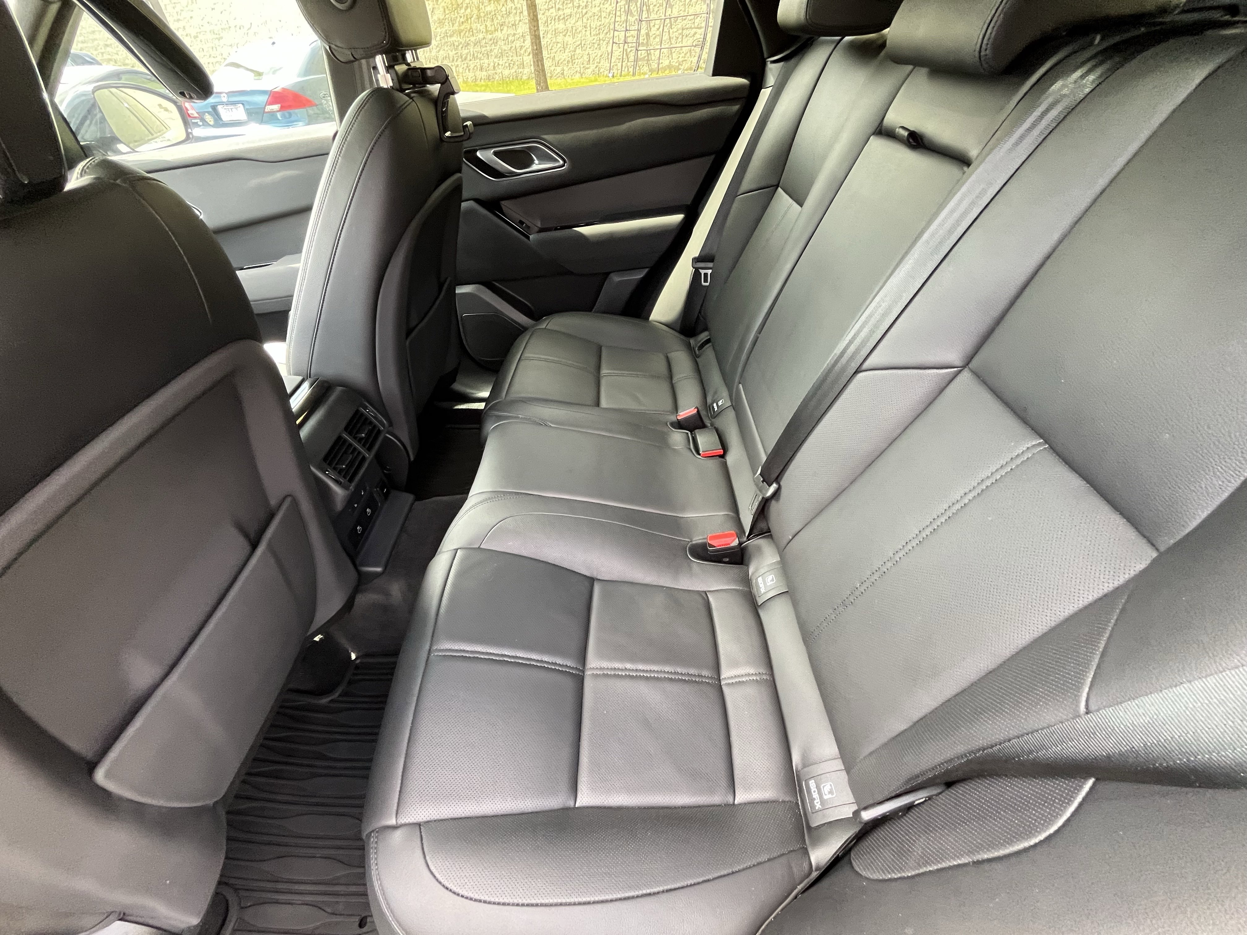 Certified 2025 Land Rover Range Rover Velar Dynamic SE AWD/4WD image 30