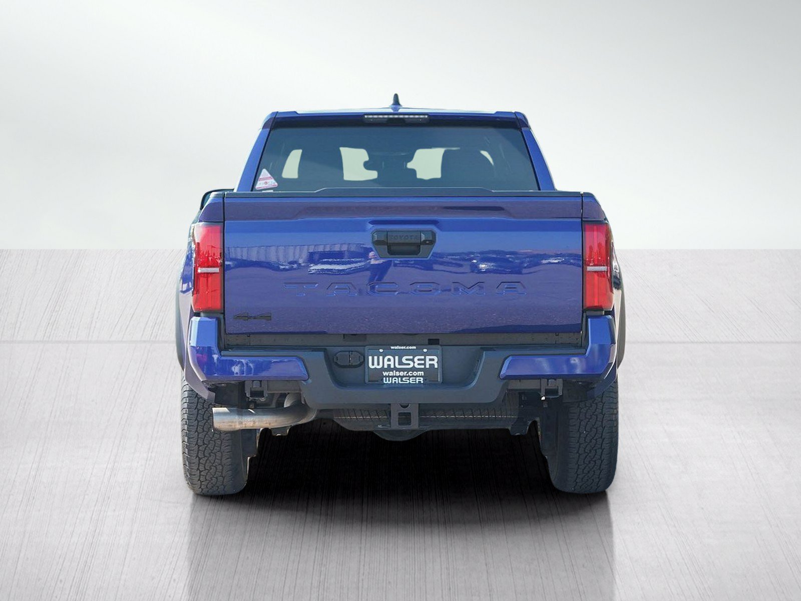 Used 2024 Toyota Tacoma TRD Off-Road AWD/4WD image 4