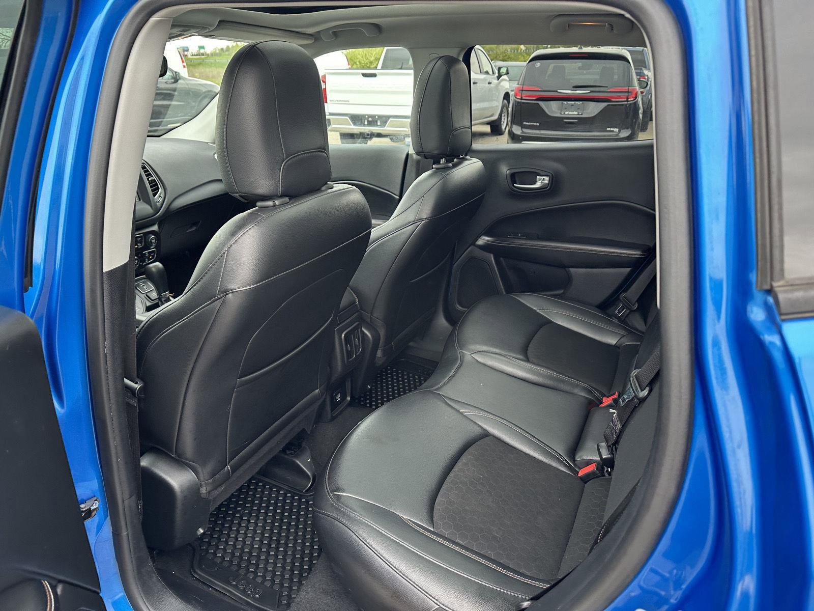 Used 2020 Jeep Compass Latitude AWD/4WD image 14