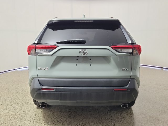 Used 2021 Toyota RAV4 XLE Premium FWD image 6