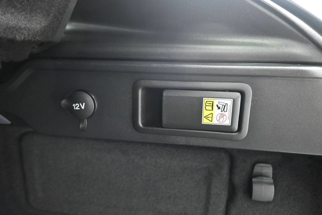 Used 2024 Jaguar F-PACE R-Dynamic S AWD/4WD image 46