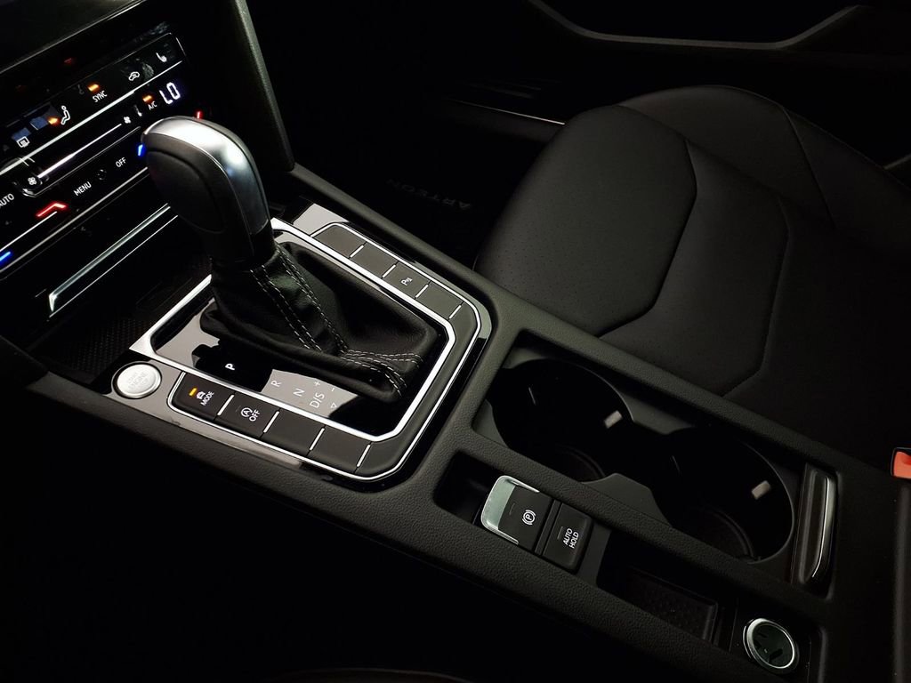 Used 2023 Volkswagen Arteon SE image 21