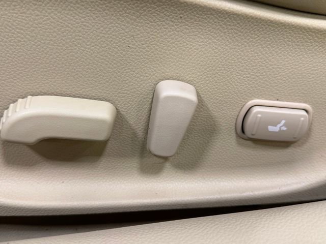 Used 2011 INFINITI G37 Sport w/ Premium Pkg image 18