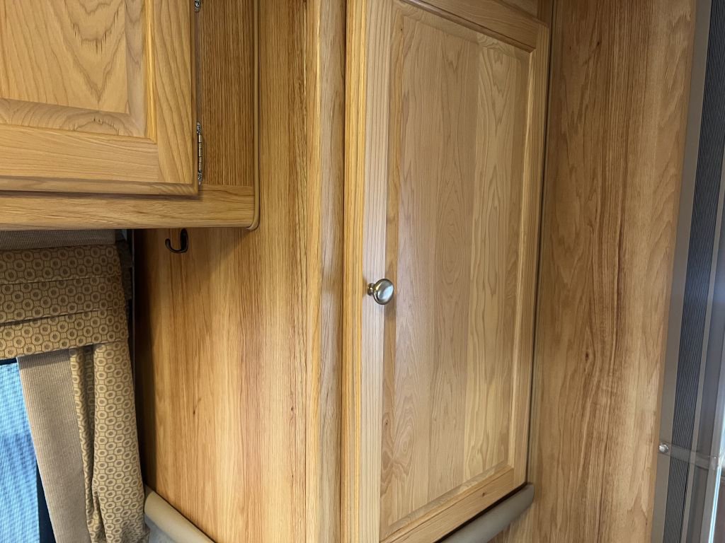 Used 2017 Ford E-450 and Econoline 450 Super Duty w/ Motorhome Prep Package image 91