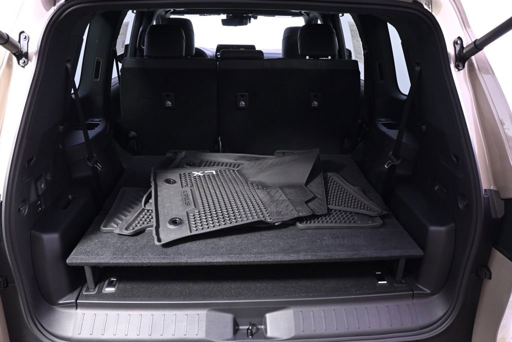 Used 2025 Lexus LX 700h Overtrail w/ Accessory Package (Z1) AWD/4WD image 19