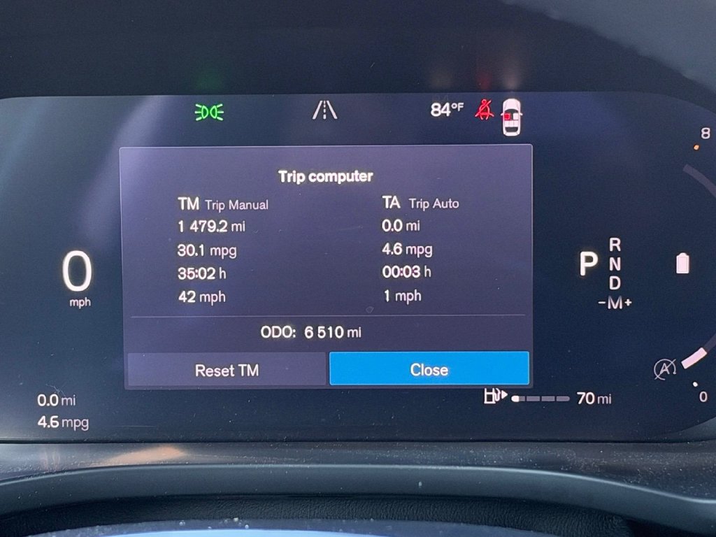 Certified 2026 Volvo XC60 B5 Plus w/ Climate Package AWD/4WD image 13