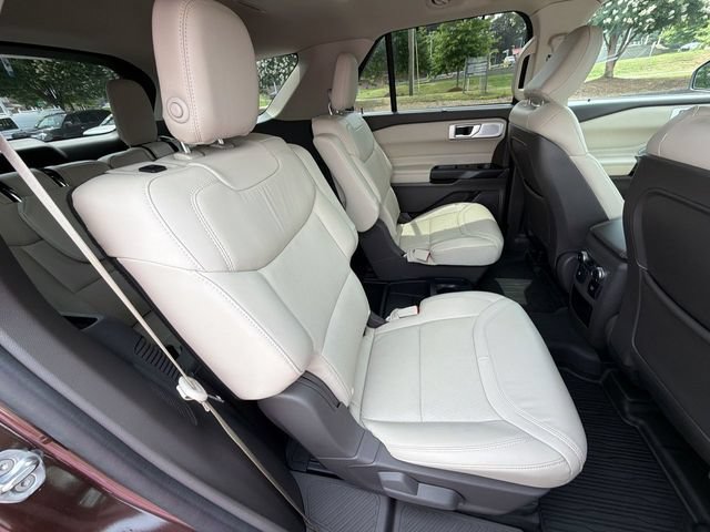 Certified 2020 Ford Explorer Platinum w/ Premium Technology Package AWD/4WD image 31