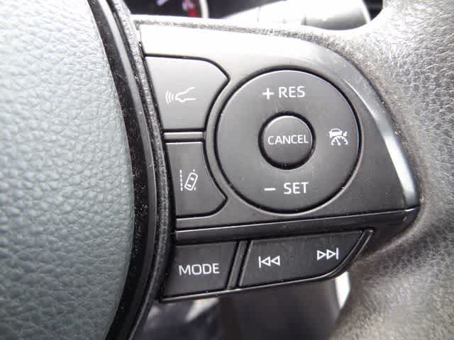 Used 2023 Toyota RAV4 XLE FWD image 19
