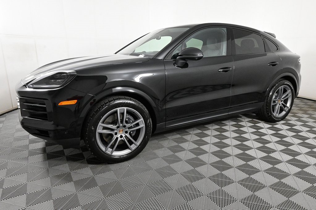 Used 2025 Porsche Cayenne Coupe video 2