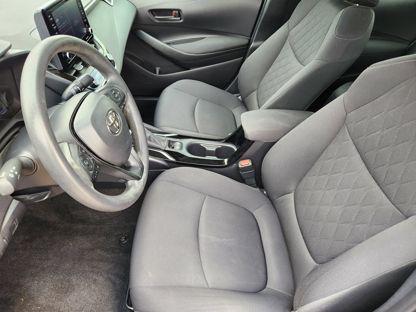 Used 2022 Toyota Corolla LE FWD image 22