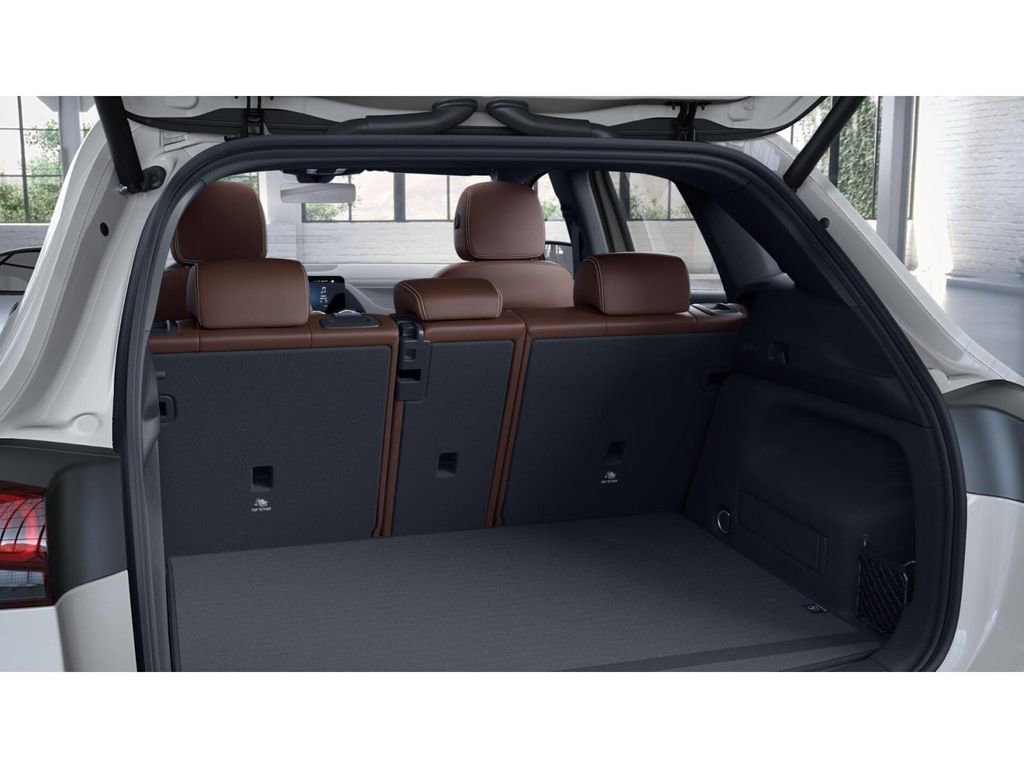 Certified 2022 Mercedes-Benz GLA 250 4MATIC image 7