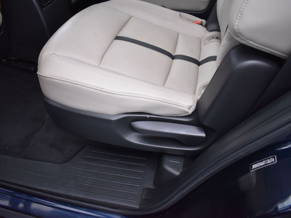 Used 2024 MAZDA CX-90 Plug-In Hybrid w/ Premium Pkg image 26