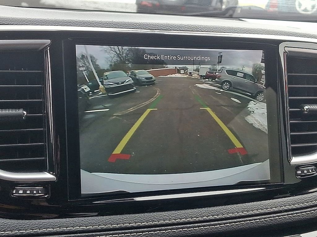 Used 2025 Chrysler Pacifica Limited FWD image 18