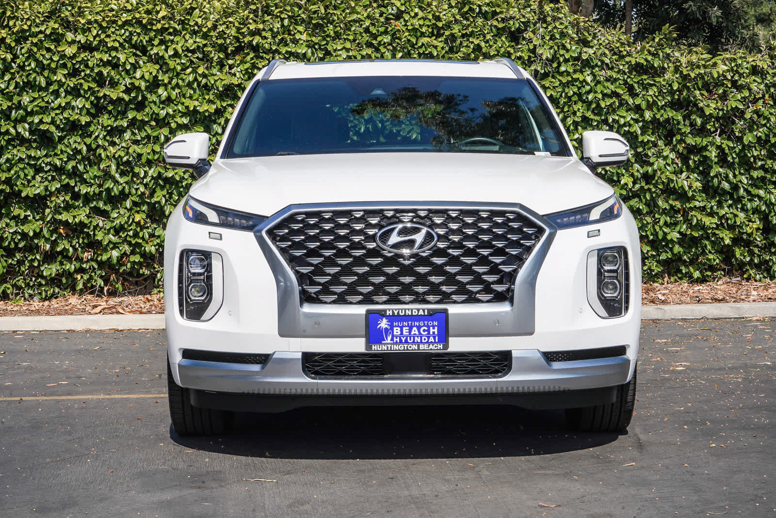 Used 2021 Hyundai Palisade Calligraphy w/ Winter Package FWD image 2