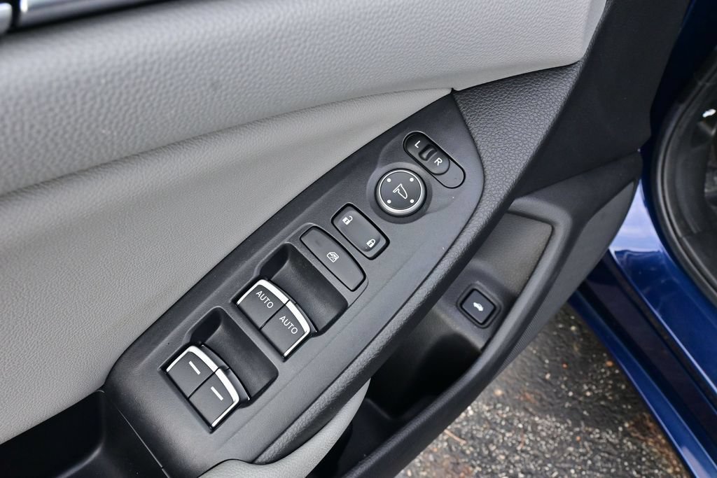 Used 2019 Honda Accord LX image 12