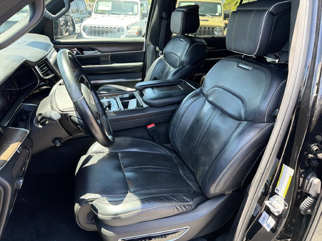 Used 2022 Jeep Grand Wagoneer Series II w/ Convenience Group III AWD/4WD image 15