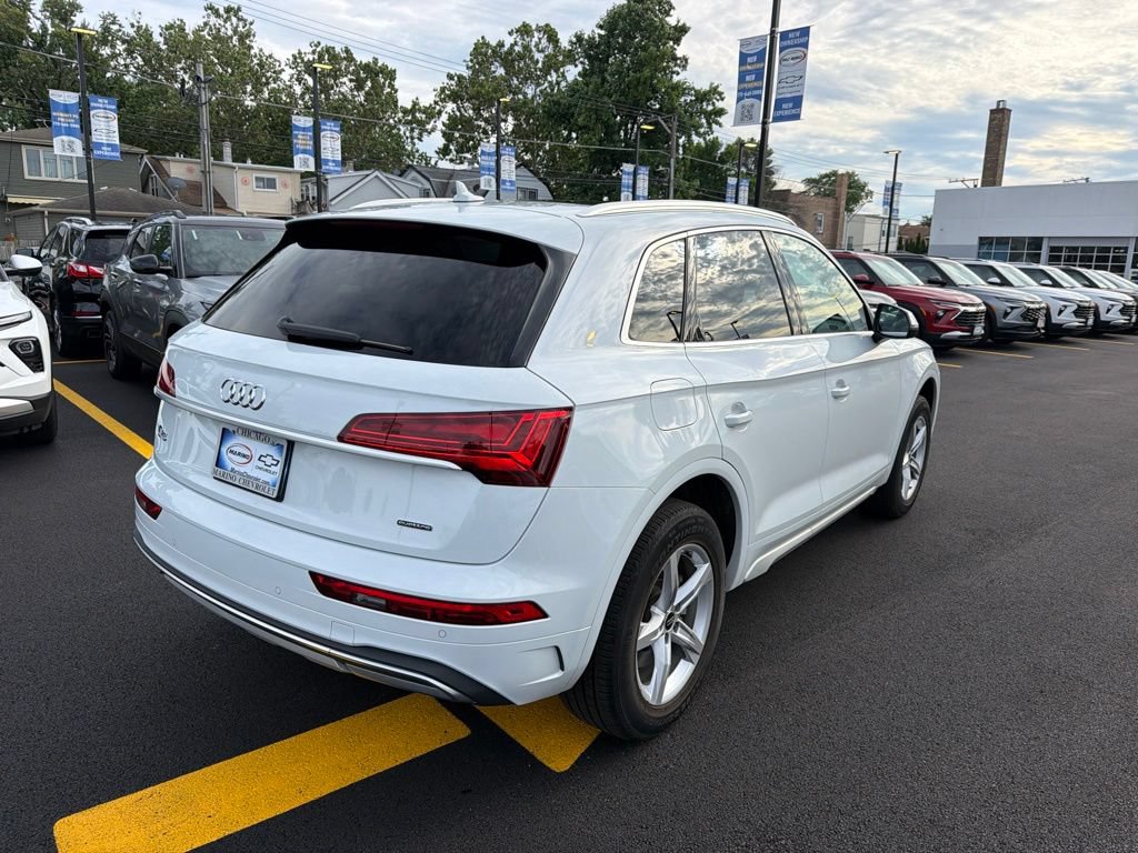 Used 2023 Audi Q5 2.0T Premium w/ Convenience Package AWD/4WD image 4