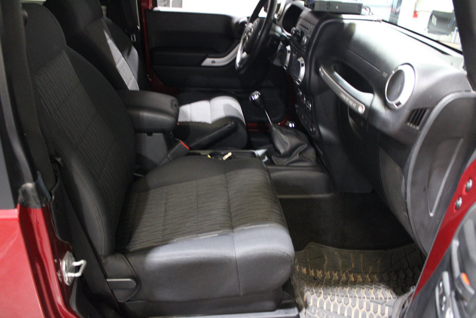 Used 2011 Jeep Wrangler Rubicon w/ Dual Top Group AWD/4WD image 16