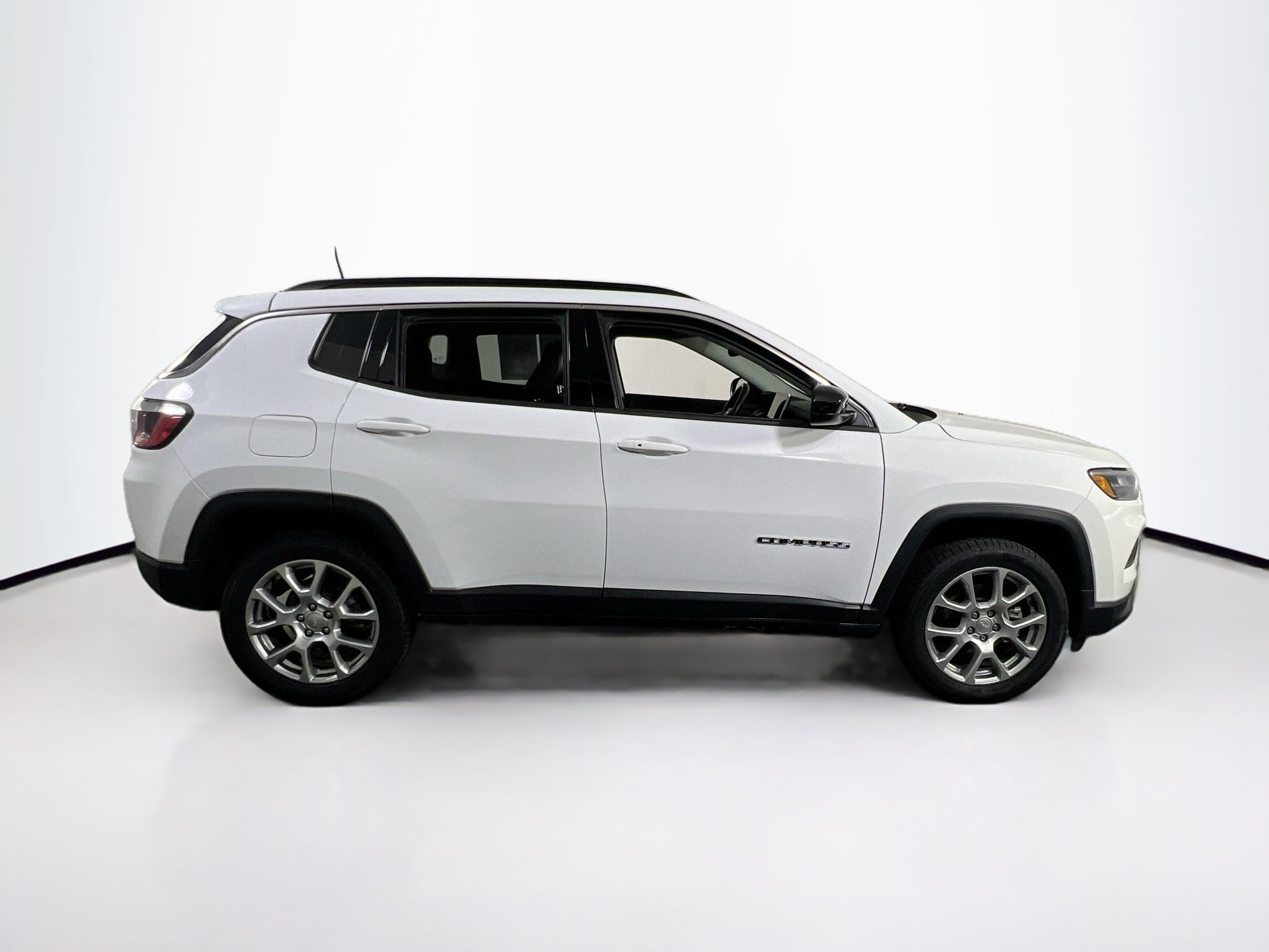 Used 2022 Jeep Compass Latitude AWD/4WD image 4