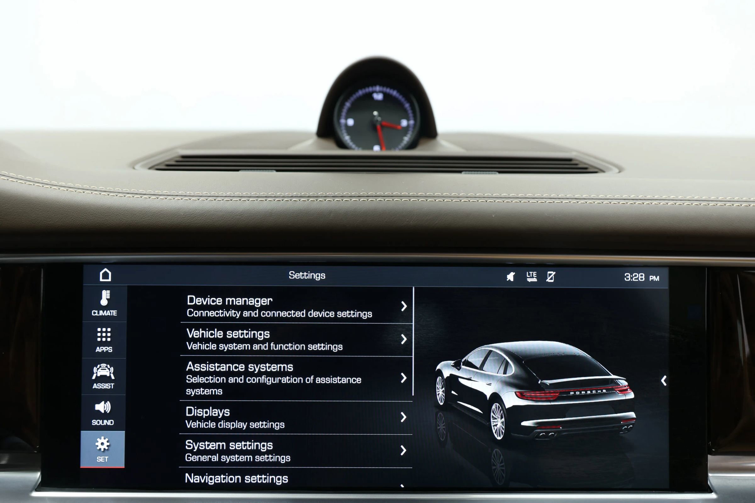 Used 2018 Porsche Panamera 4 Executive w/ Dark Walnut Interior Package image 42