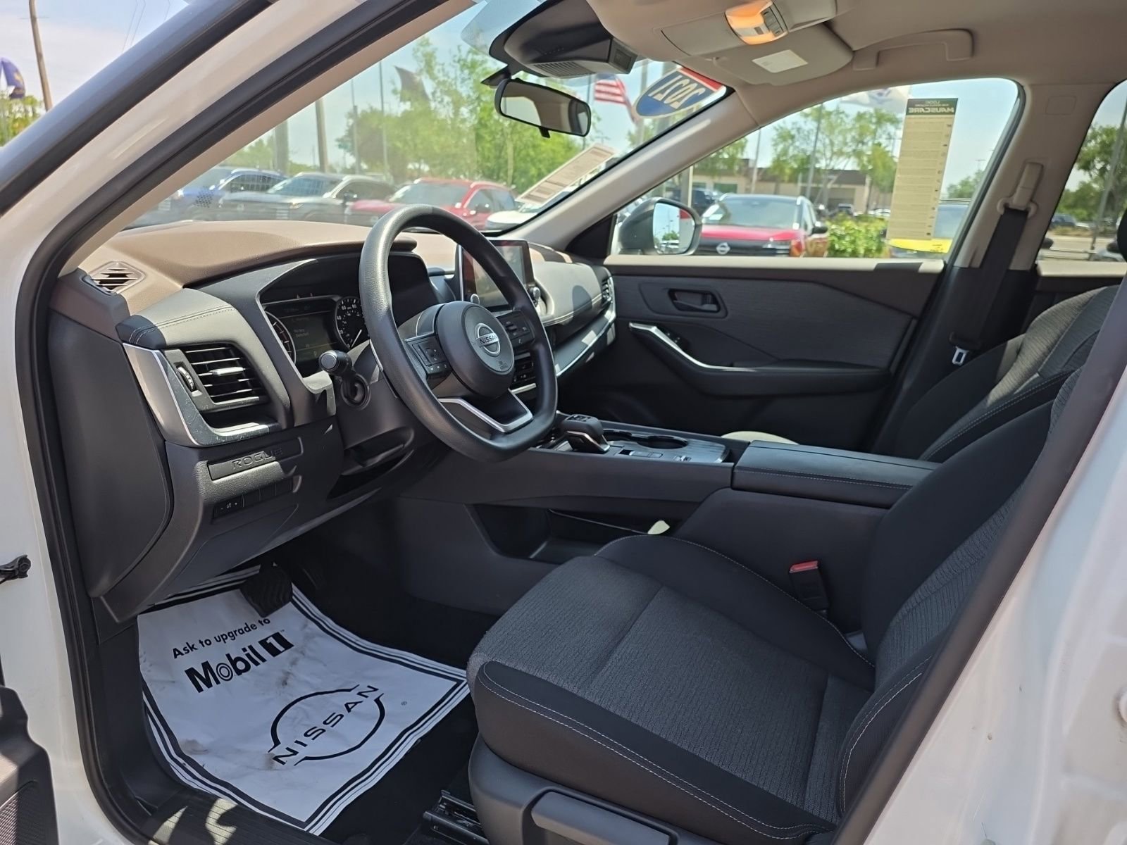 Used 2021 Nissan Rogue S FWD image 17