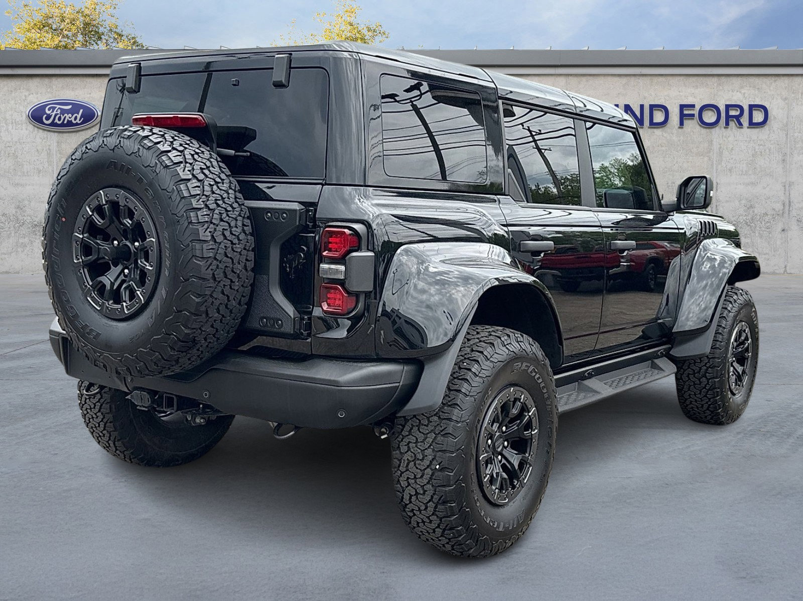 Used 2024 Ford Bronco Raptor w/ Interior Carbon Fiber Pack 6 AWD/4WD image 6