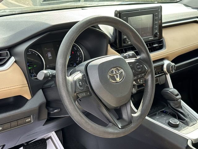 Used 2021 Toyota RAV4 XLE w/ Convenience Package image 17