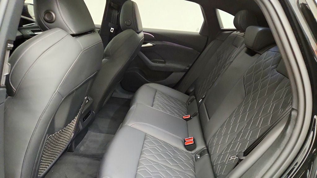Used 2025 Audi S6 e-tron Premium Plus w/ Premium Plus AWD/4WD image 22