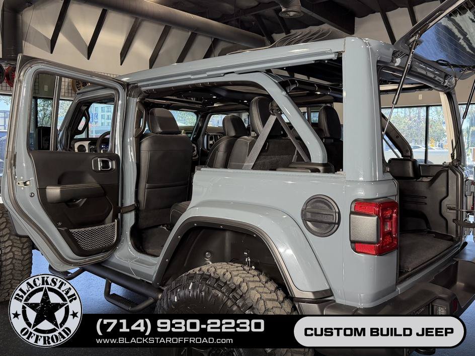 Used 2025 Jeep Wrangler Unlimited Sahara w/ Safety Group AWD/4WD image 6