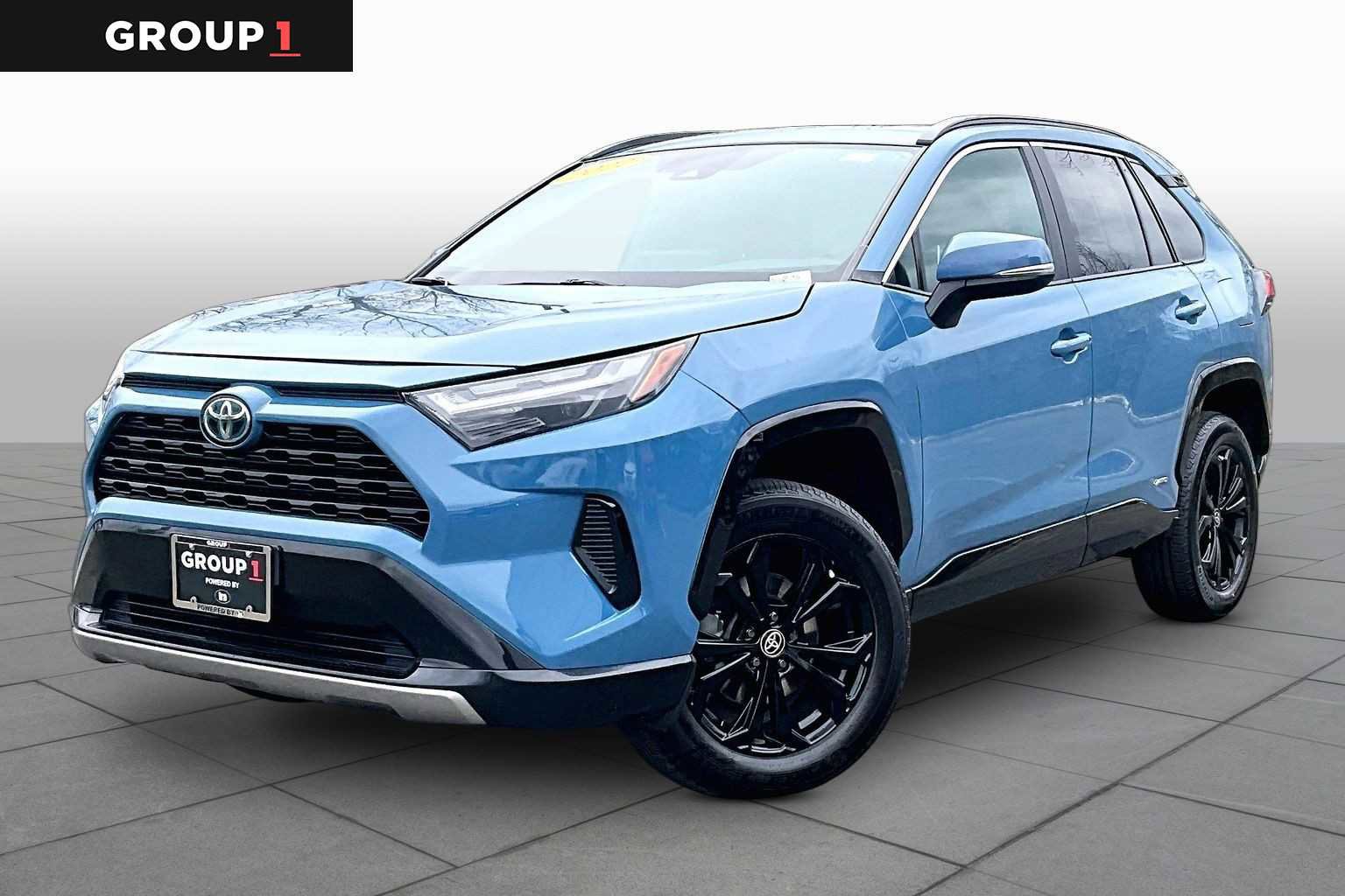 Used 2022 Toyota RAV4 SE w/ Convenience Package