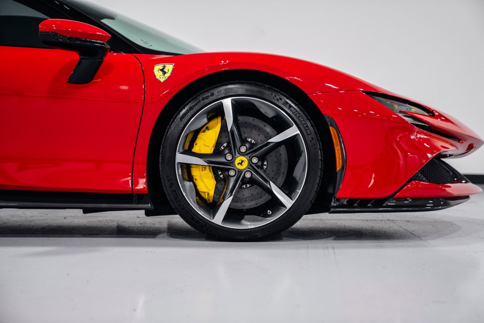 Used 2024 Ferrari SF90 Spider image 50