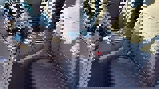 Certified 2025 Mercedes-Benz GLC 300 4MATIC image 26