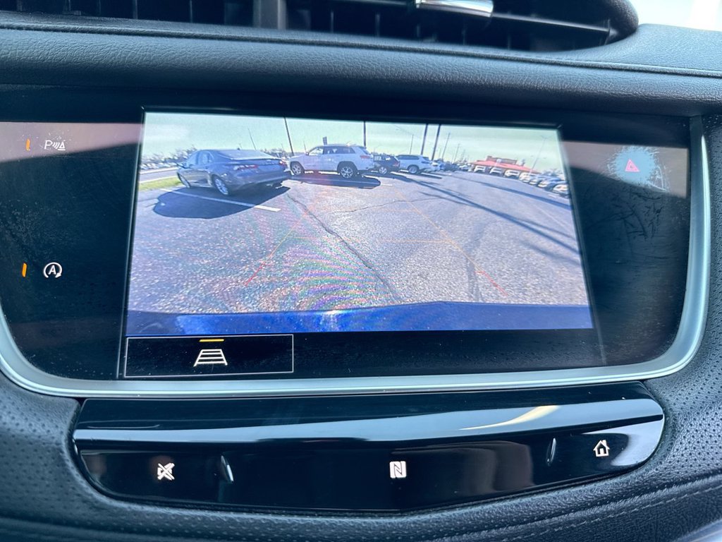 Used 2021 Cadillac XT5 Premium Luxury w/ LPO, Premium Carpet Package AWD/4WD image 17