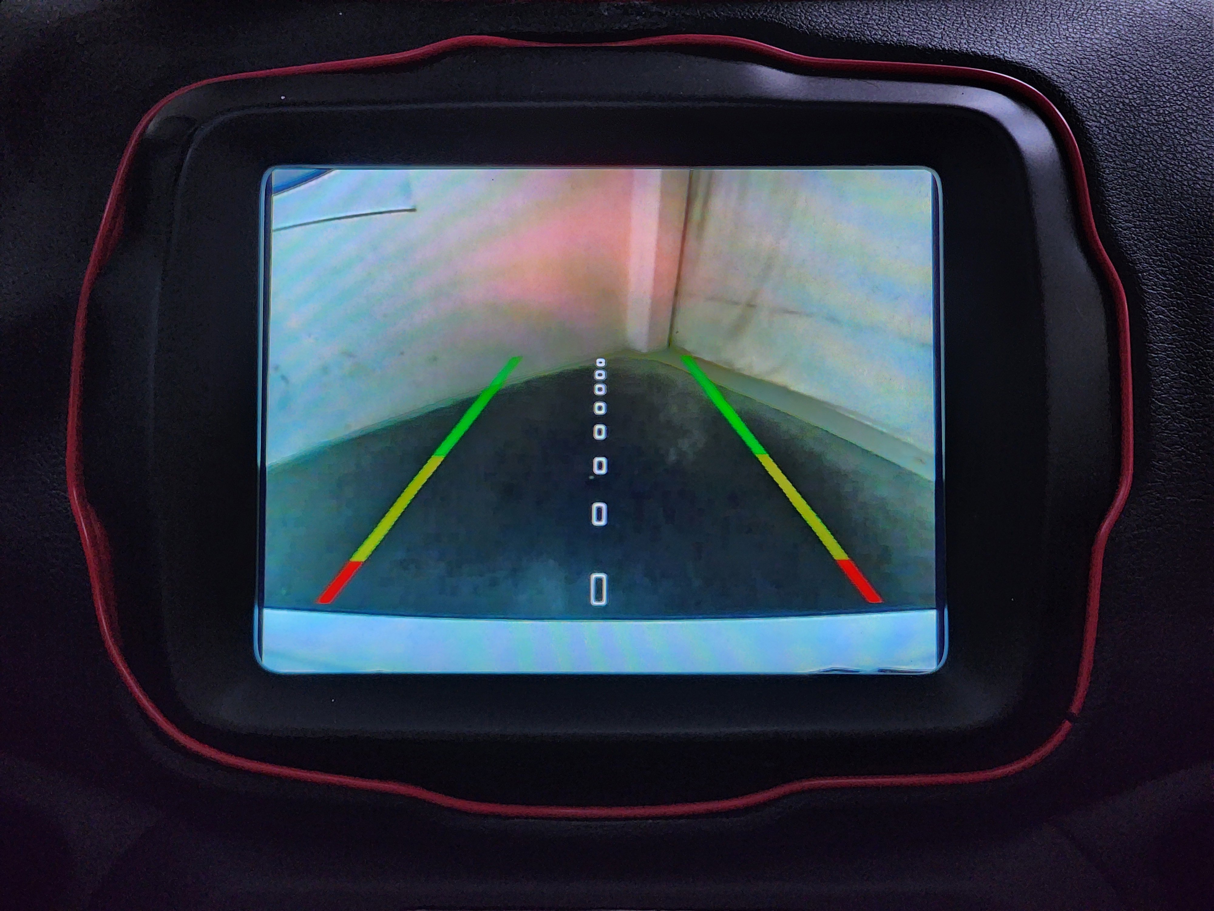 Used 2020 Jeep Renegade Latitude w/ UConnect 8.4 Nav Group FWD image 26